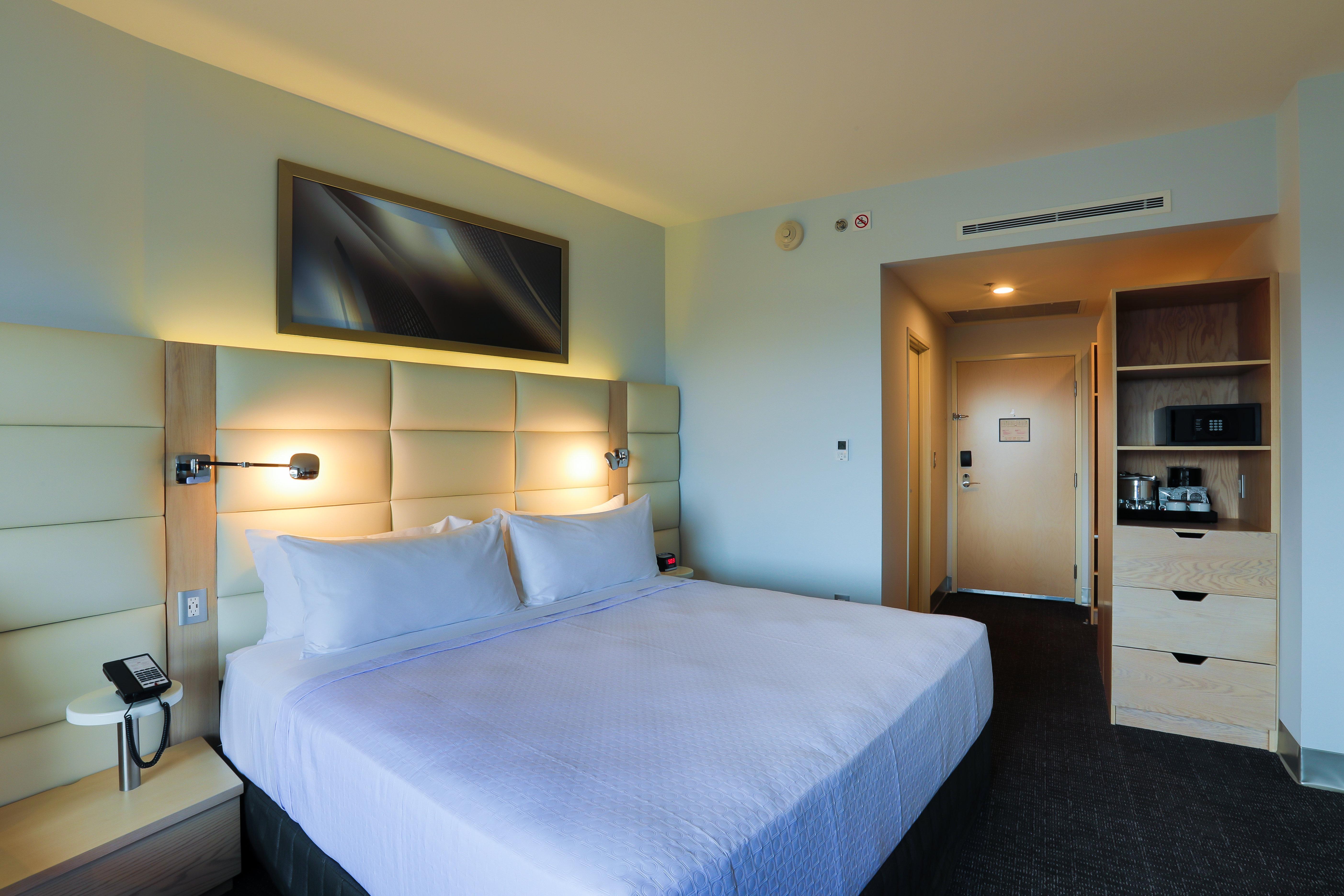 HS HOTSSON Hotel Puebla Buitenkant foto