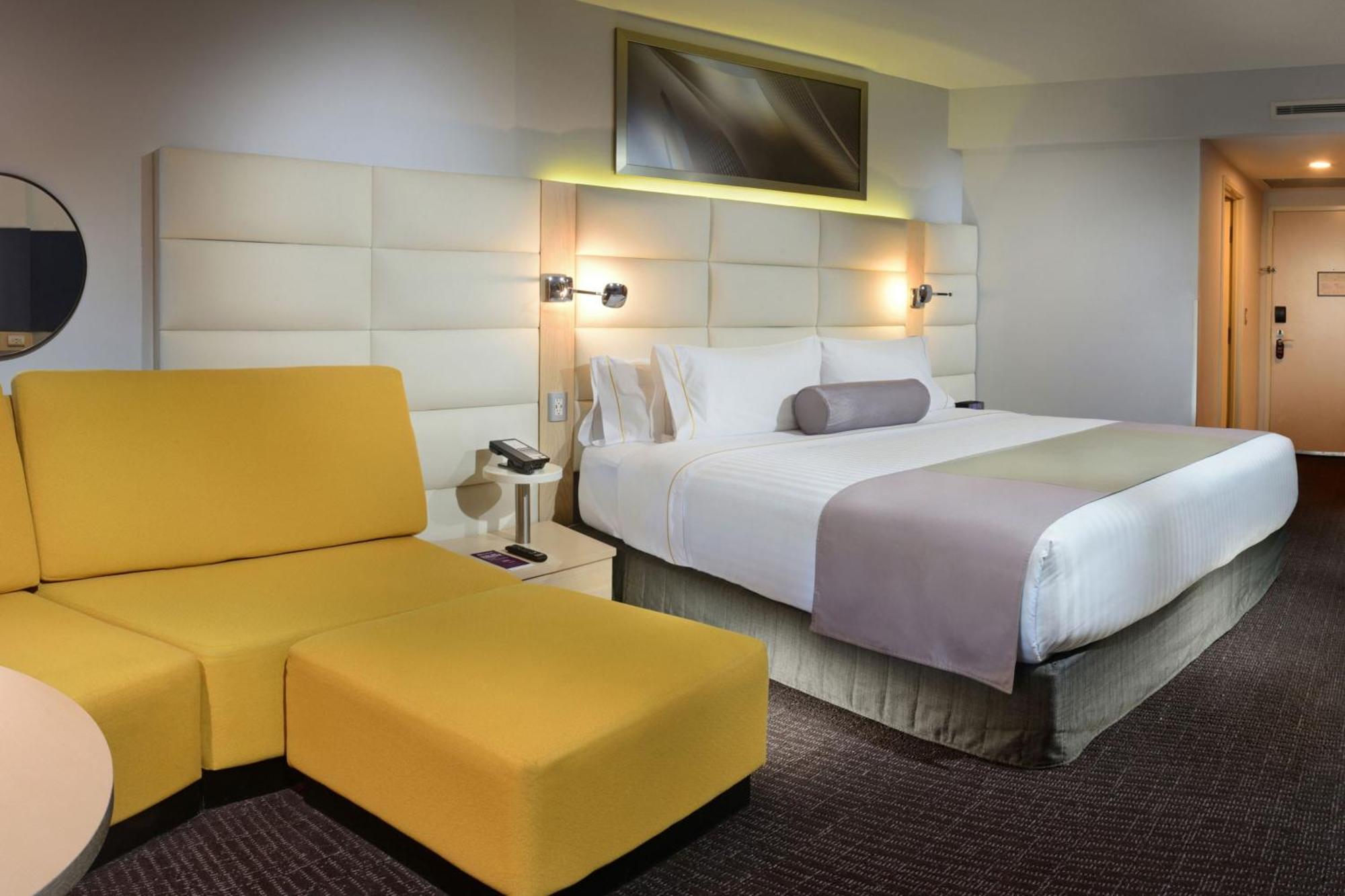 HS HOTSSON Hotel Puebla Buitenkant foto