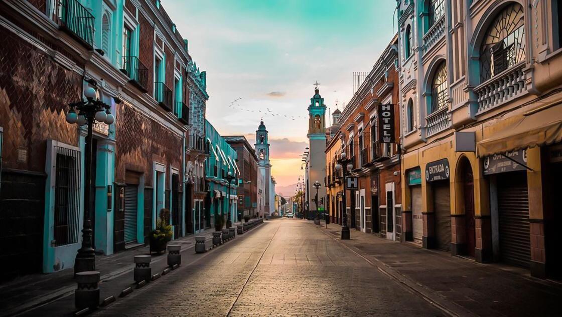 HS HOTSSON Hotel Puebla Buitenkant foto